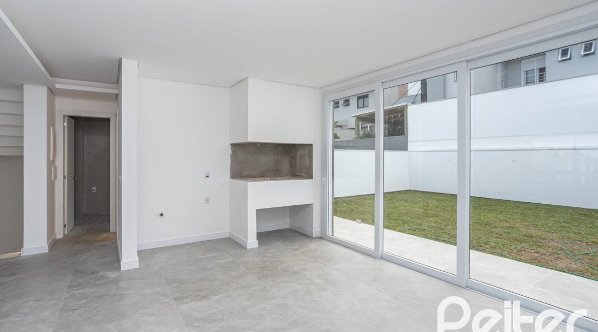 Casa em Condomínio à venda com 254m², 3 dormitórios, 3 suítes, 2 vagas, no bairro Hipica em PORTO ALEGRE