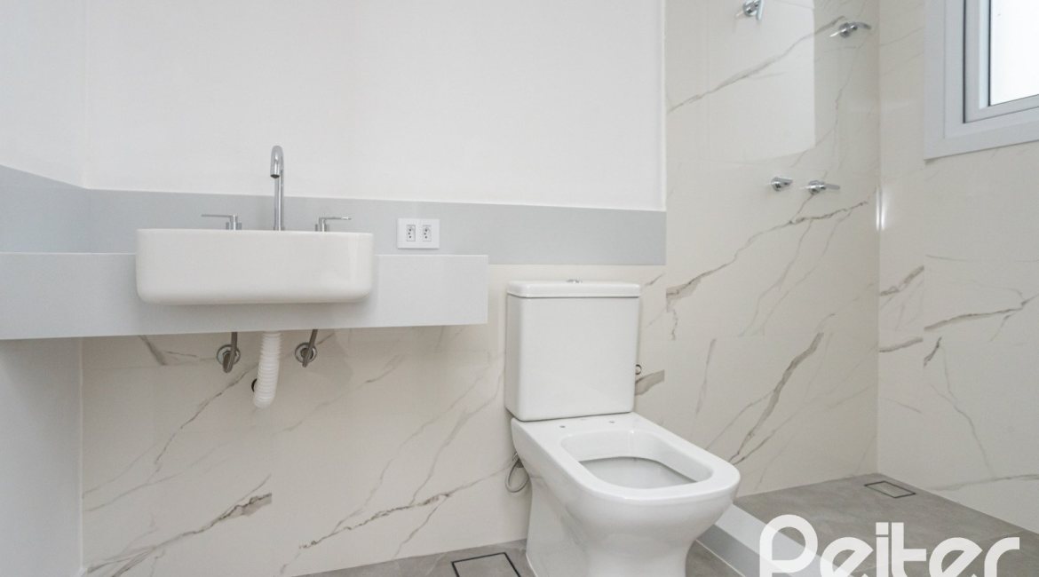 Casa em Condomínio à venda com 254m², 3 dormitórios, 3 suítes, 2 vagas, no bairro Hipica em PORTO ALEGRE