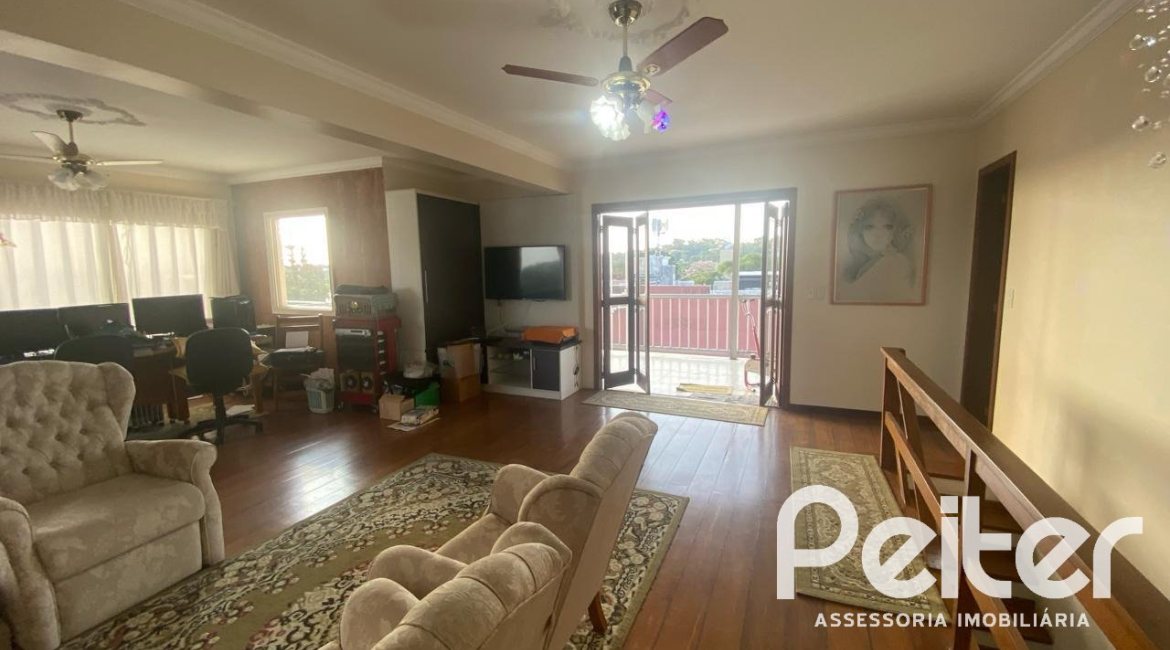 Cobertura à venda com 181m², 3 dormitórios, 1 suíte, 1 vaga, no bairro Tristeza em Porto Alegre