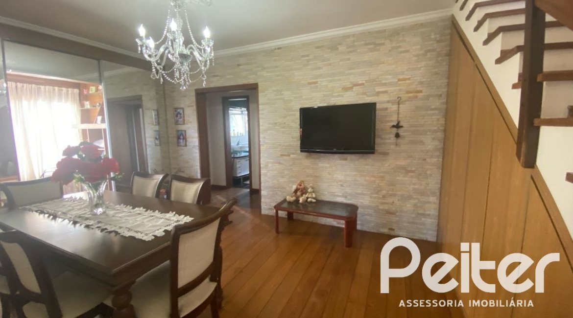 Cobertura à venda com 181m², 3 dormitórios, 1 suíte, 1 vaga, no bairro Tristeza em Porto Alegre