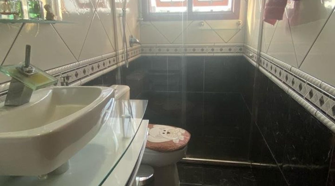 Cobertura à venda com 181m², 3 dormitórios, 1 suíte, 1 vaga, no bairro Tristeza em Porto Alegre