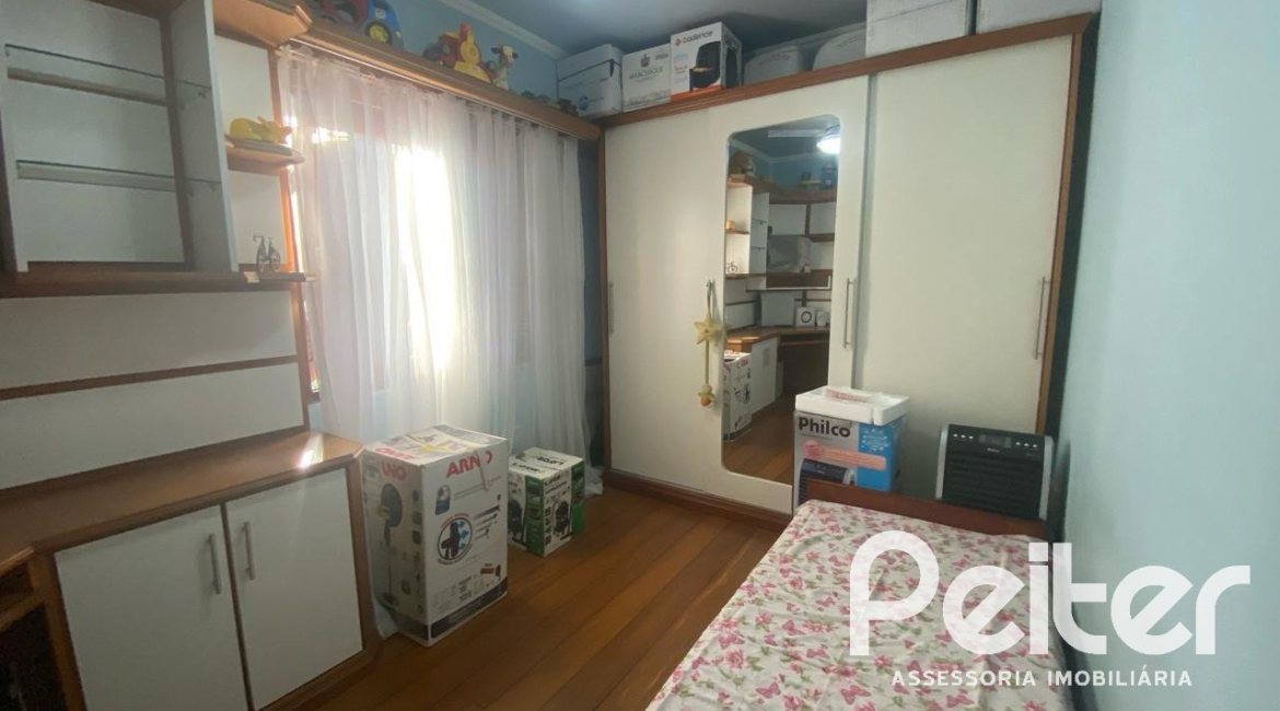 Cobertura à venda com 181m², 3 dormitórios, 1 suíte, 1 vaga, no bairro Tristeza em Porto Alegre