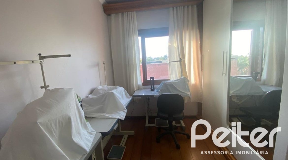 Cobertura à venda com 181m², 3 dormitórios, 1 suíte, 1 vaga, no bairro Tristeza em Porto Alegre