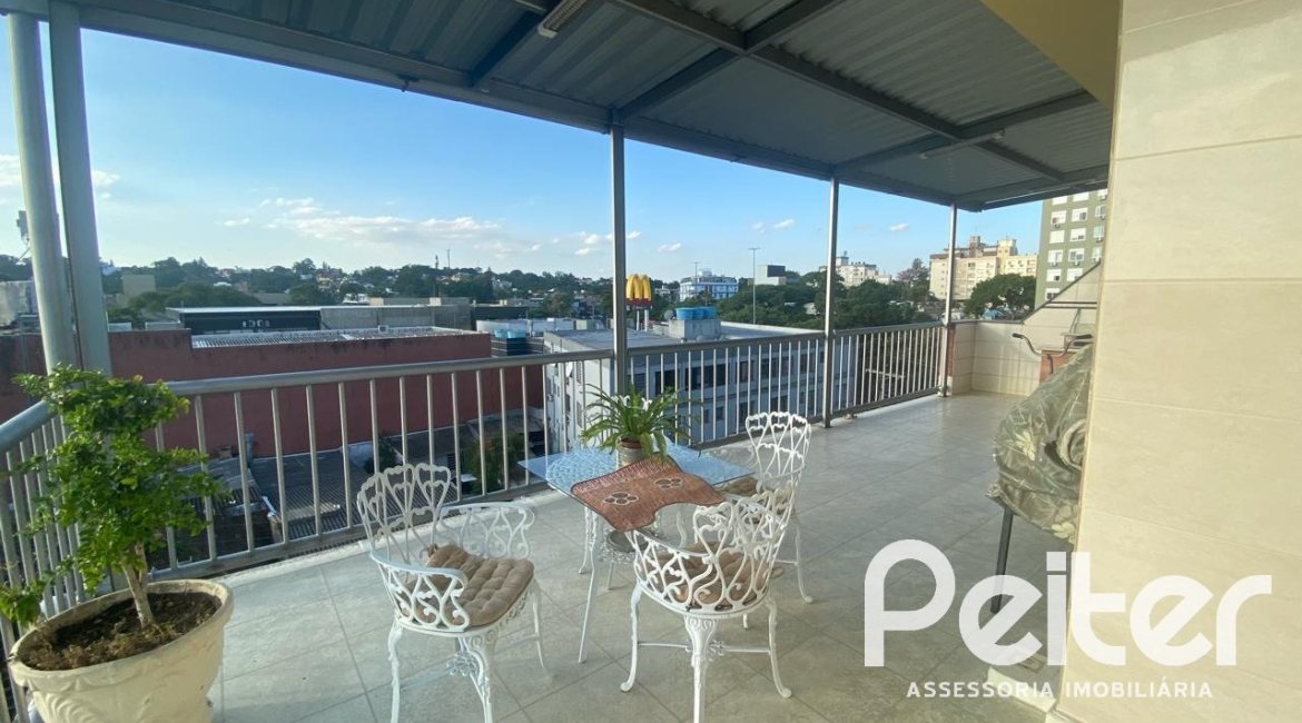 Cobertura à venda com 181m², 3 dormitórios, 1 suíte, 1 vaga, no bairro Tristeza em Porto Alegre
