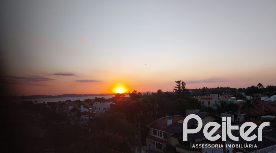 Cobertura à venda com 181m², 3 dormitórios, 1 suíte, 1 vaga, no bairro Tristeza em Porto Alegre