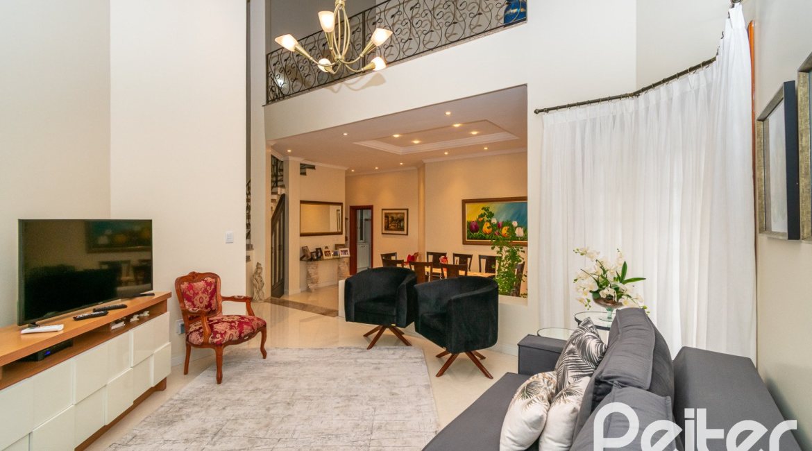 Casa em Condomínio à venda com 477m², 3 dormitórios, 1 suíte, 3 vagas, no bairro Nonoai em Porto Alegre