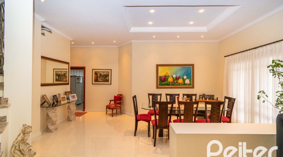 Casa em Condomínio à venda com 477m², 3 dormitórios, 1 suíte, 3 vagas, no bairro Nonoai em Porto Alegre