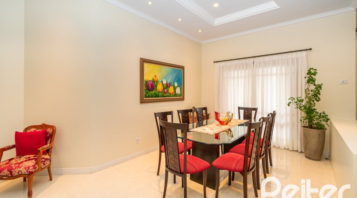 Casa em Condomínio à venda com 477m², 3 dormitórios, 1 suíte, 3 vagas, no bairro Nonoai em Porto Alegre