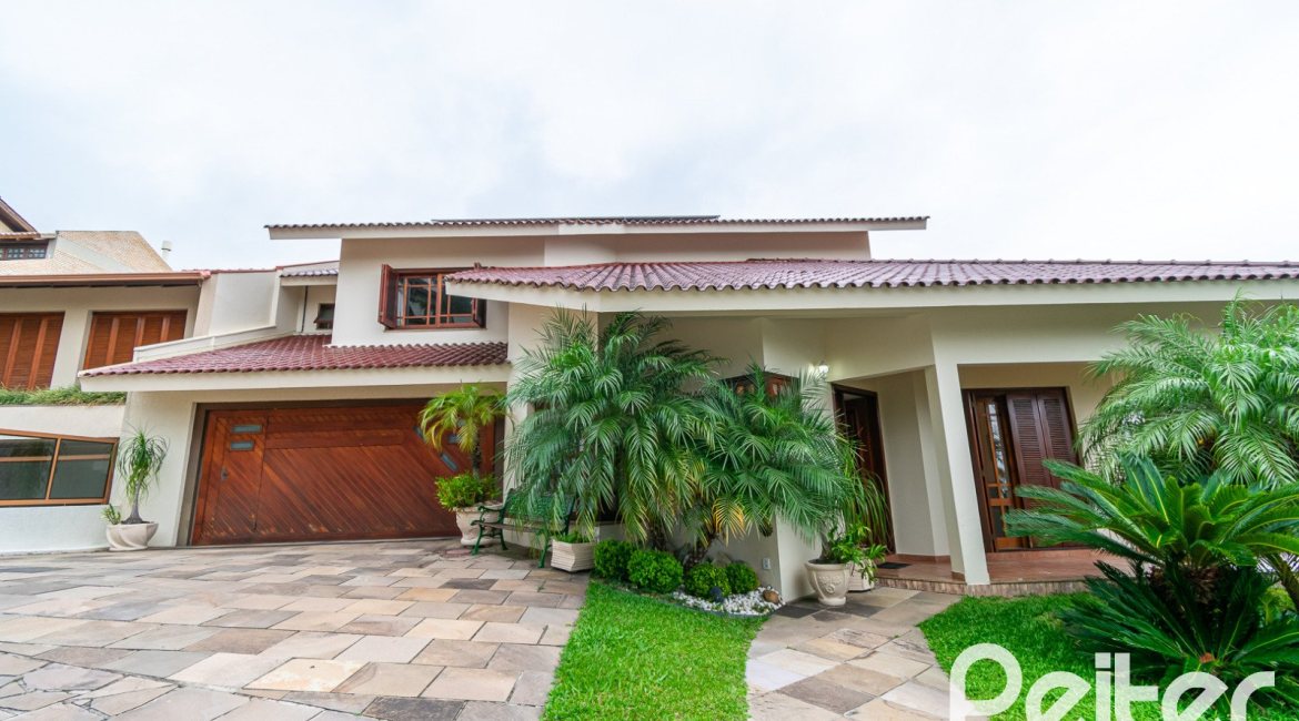 Casa em Condomínio à venda com 477m², 3 dormitórios, 1 suíte, 3 vagas, no bairro Nonoai em Porto Alegre