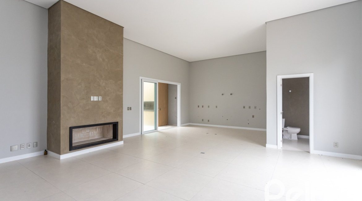 Casa em Condomínio à venda com 174m², 3 dormitórios, 3 suítes, 2 vagas, no bairro Hipica em PORTO ALEGRE