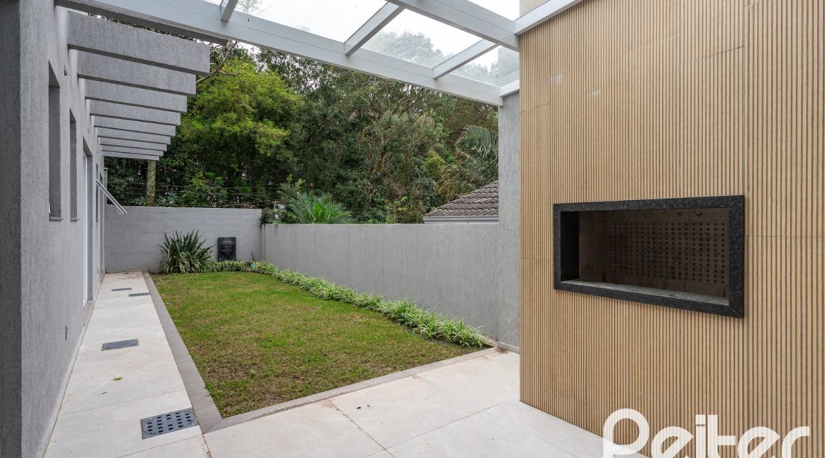 Casa em Condomínio à venda com 174m², 3 dormitórios, 3 suítes, 2 vagas, no bairro Hipica em PORTO ALEGRE