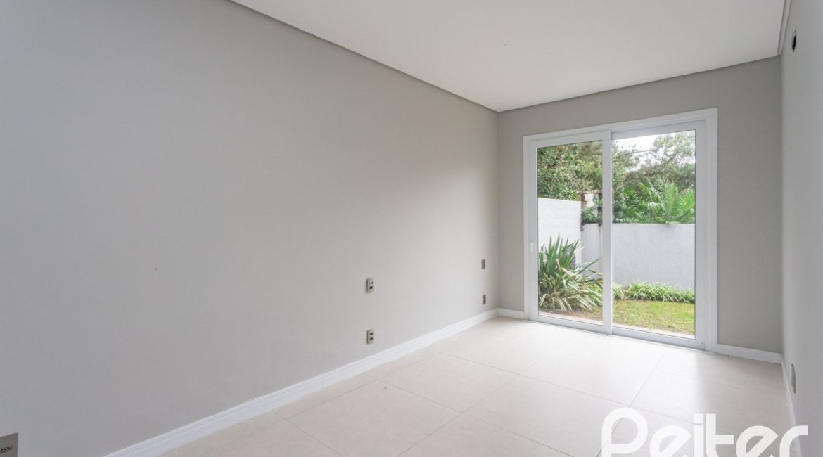 Casa em Condomínio à venda com 174m², 3 dormitórios, 3 suítes, 2 vagas, no bairro Hipica em PORTO ALEGRE