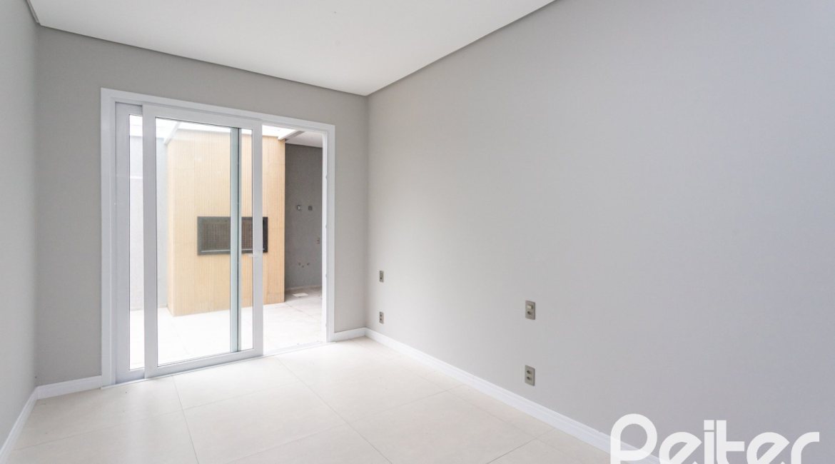 Casa em Condomínio à venda com 174m², 3 dormitórios, 3 suítes, 2 vagas, no bairro Hipica em PORTO ALEGRE
