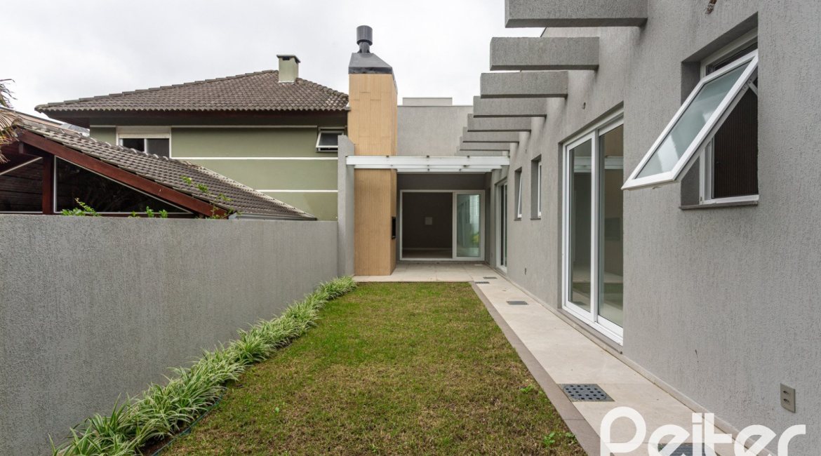Casa em Condomínio à venda com 174m², 3 dormitórios, 3 suítes, 2 vagas, no bairro Hipica em PORTO ALEGRE