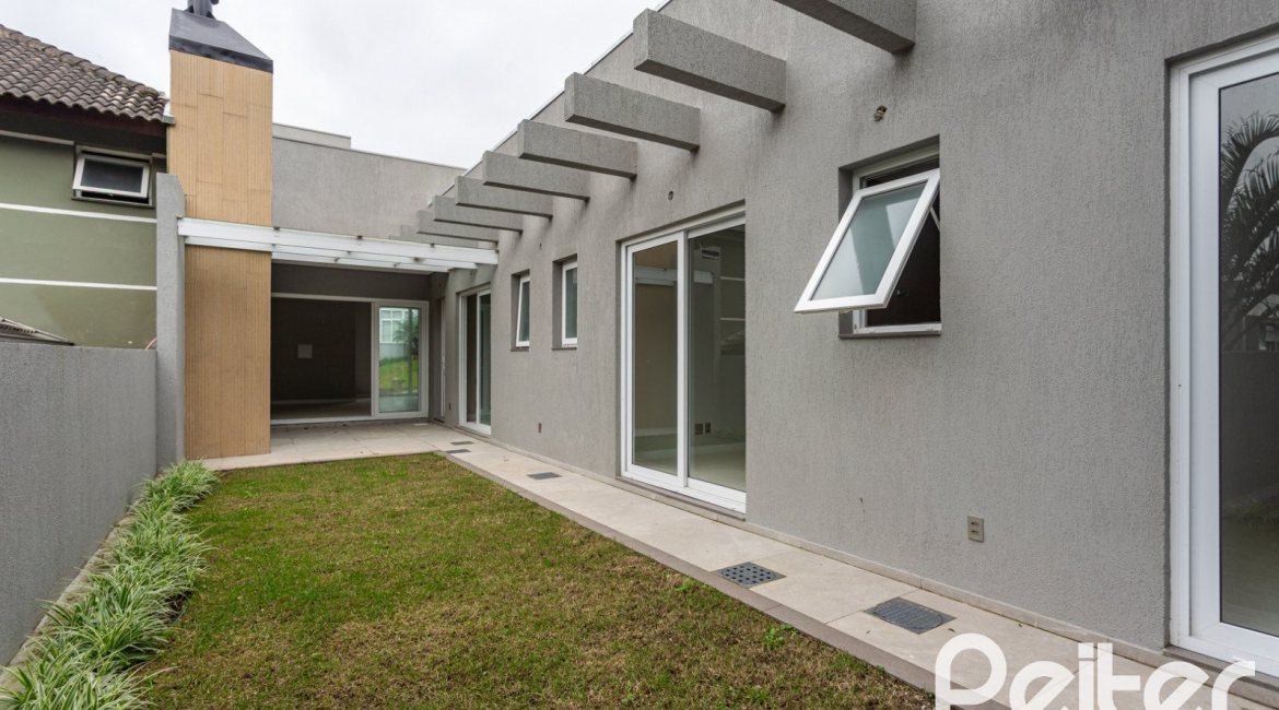 Casa em Condomínio à venda com 174m², 3 dormitórios, 3 suítes, 2 vagas, no bairro Hipica em PORTO ALEGRE