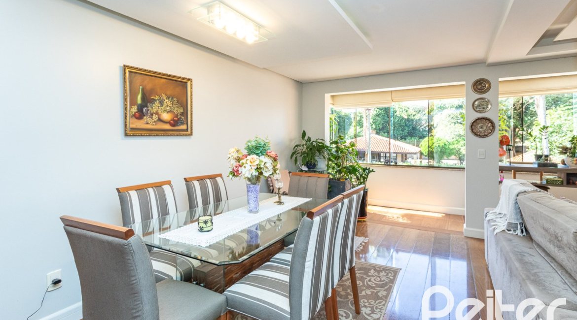 Apartamento à venda com 123m², 3 dormitórios, 1 suíte, 2 vagas, no bairro Ipanema em Porto Alegre