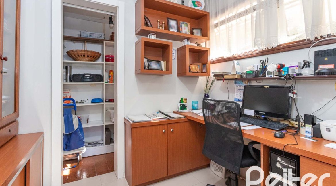 Apartamento à venda com 123m², 3 dormitórios, 1 suíte, 2 vagas, no bairro Ipanema em Porto Alegre