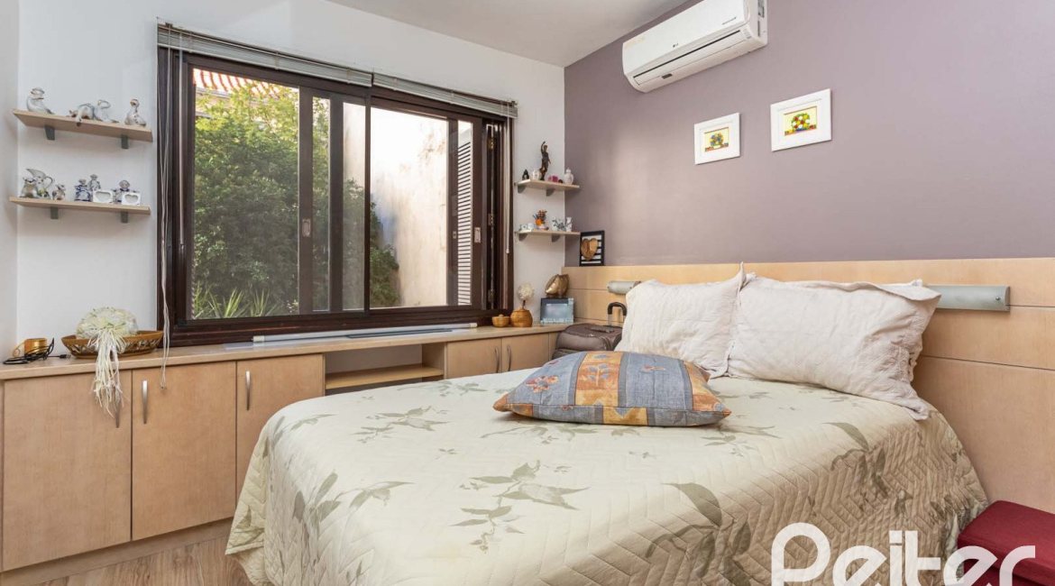 Apartamento à venda com 123m², 3 dormitórios, 1 suíte, 2 vagas, no bairro Ipanema em Porto Alegre