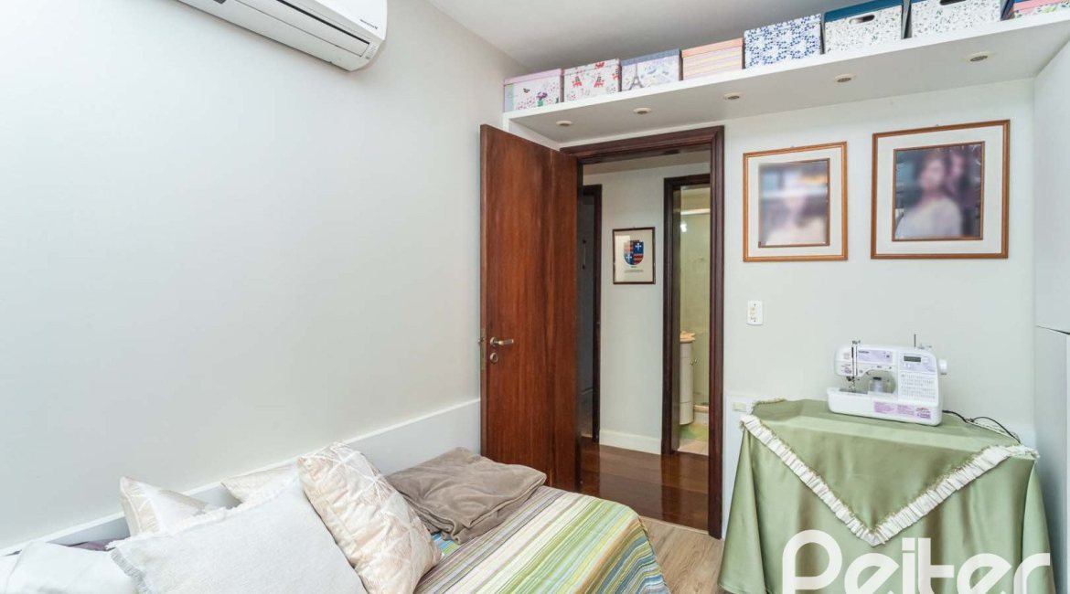 Apartamento à venda com 123m², 3 dormitórios, 1 suíte, 2 vagas, no bairro Ipanema em Porto Alegre