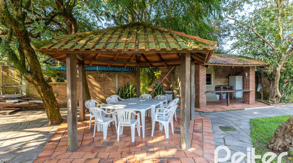 Apartamento à venda com 123m², 3 dormitórios, 1 suíte, 2 vagas, no bairro Ipanema em Porto Alegre