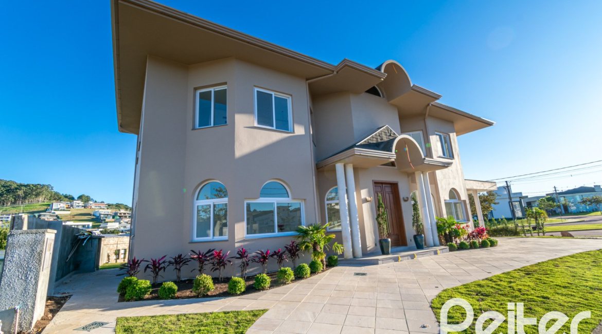 Casa em Condomínio à venda com 345m², 3 dormitórios, 3 suítes, 4 vagas, no bairro Alphaville em PORTO ALEGRE