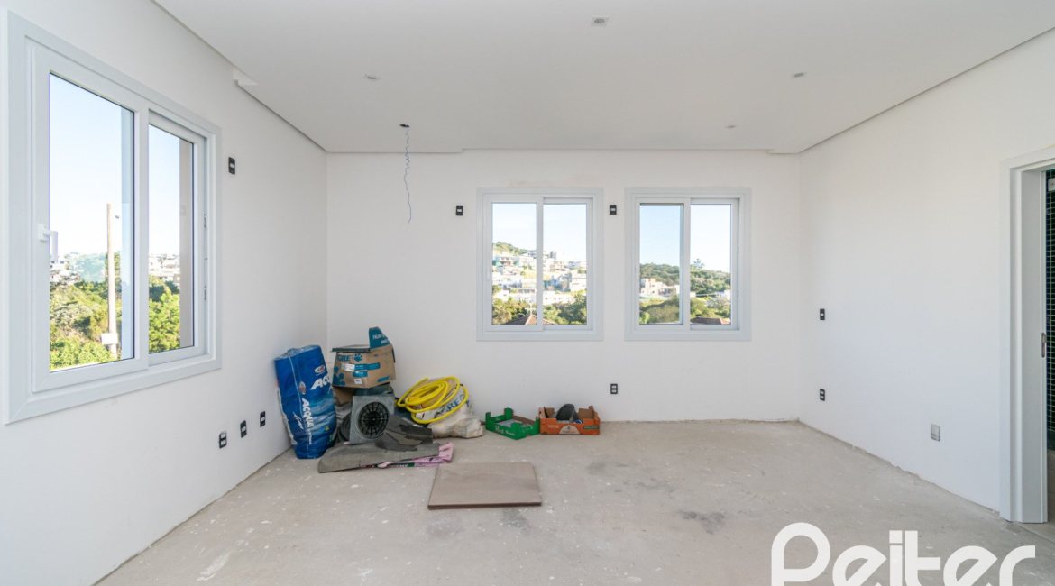 Casa em Condomínio à venda com 345m², 3 dormitórios, 3 suítes, 4 vagas, no bairro Alphaville em PORTO ALEGRE