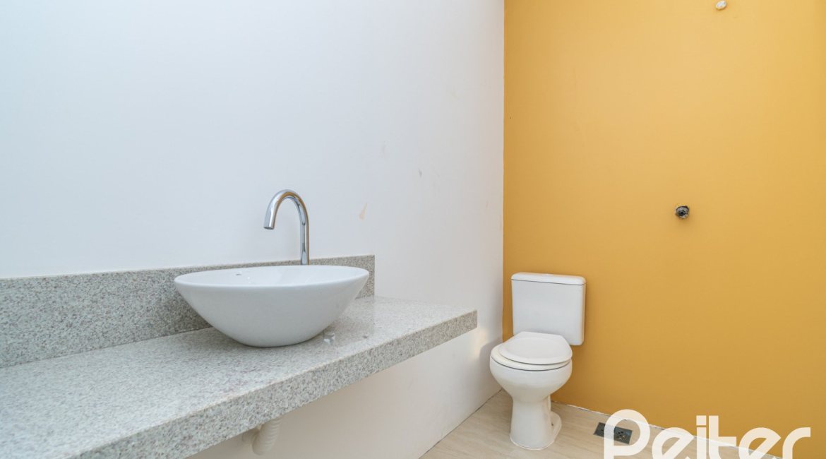 Casa em Condomínio à venda com 345m², 3 dormitórios, 3 suítes, 4 vagas, no bairro Alphaville em PORTO ALEGRE