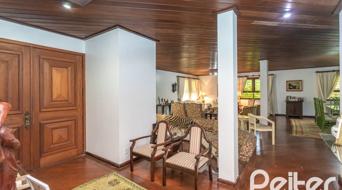 Casa em Condomínio à venda com 701m², 6 dormitórios, 2 suítes, 10 vagas, no bairro Cavalhada em PORTO ALEGRE