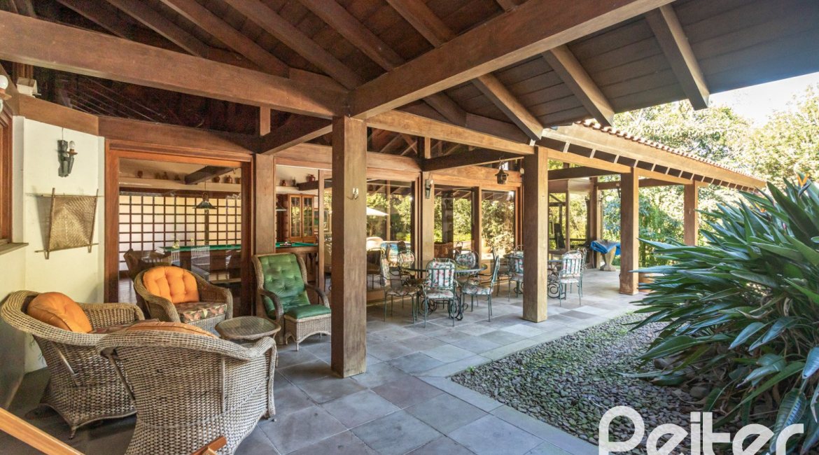 Casa em Condomínio à venda com 701m², 6 dormitórios, 2 suítes, 10 vagas, no bairro Cavalhada em PORTO ALEGRE