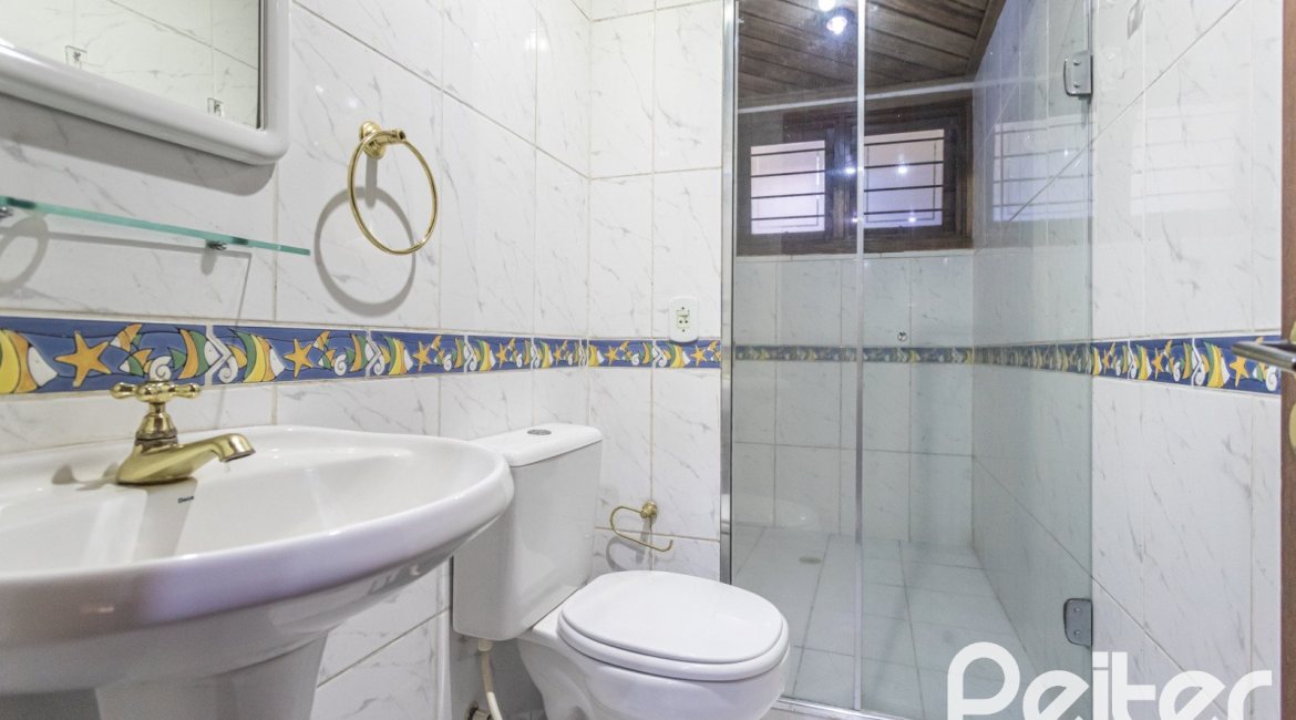 Casa em Condomínio à venda com 701m², 6 dormitórios, 2 suítes, 10 vagas, no bairro Cavalhada em PORTO ALEGRE