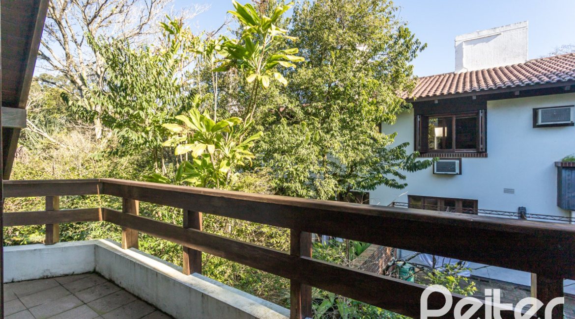 Casa em Condomínio à venda com 701m², 6 dormitórios, 2 suítes, 10 vagas, no bairro Cavalhada em PORTO ALEGRE