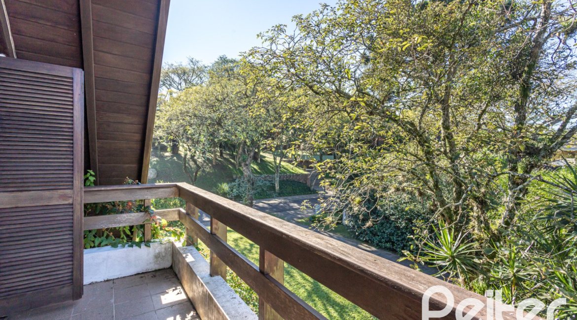 Casa em Condomínio à venda com 701m², 6 dormitórios, 2 suítes, 10 vagas, no bairro Cavalhada em PORTO ALEGRE