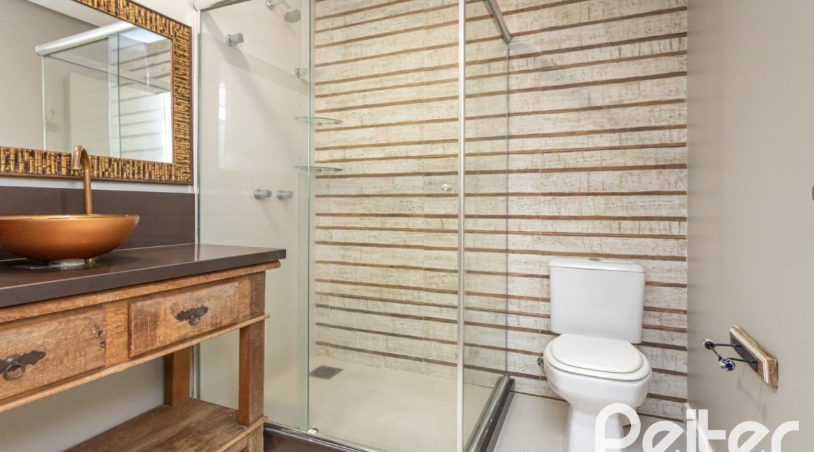 Casa em Condomínio à venda com 136m², 3 dormitórios, 1 suíte, 2 vagas, no bairro Hípica em Porto Alegre