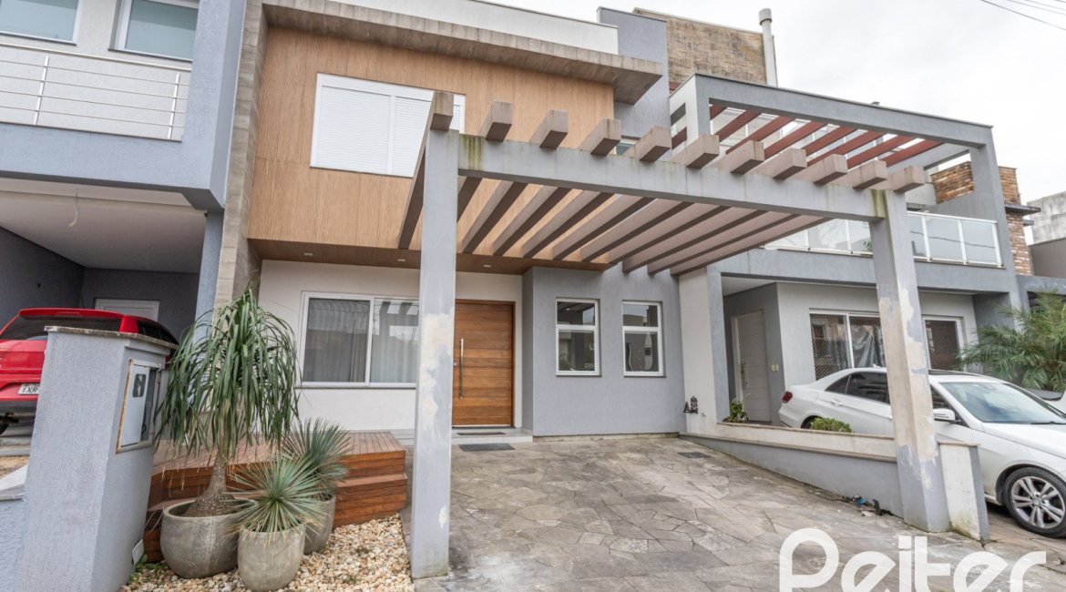 Casa em Condomínio à venda com 136m², 3 dormitórios, 1 suíte, 2 vagas, no bairro Hípica em Porto Alegre