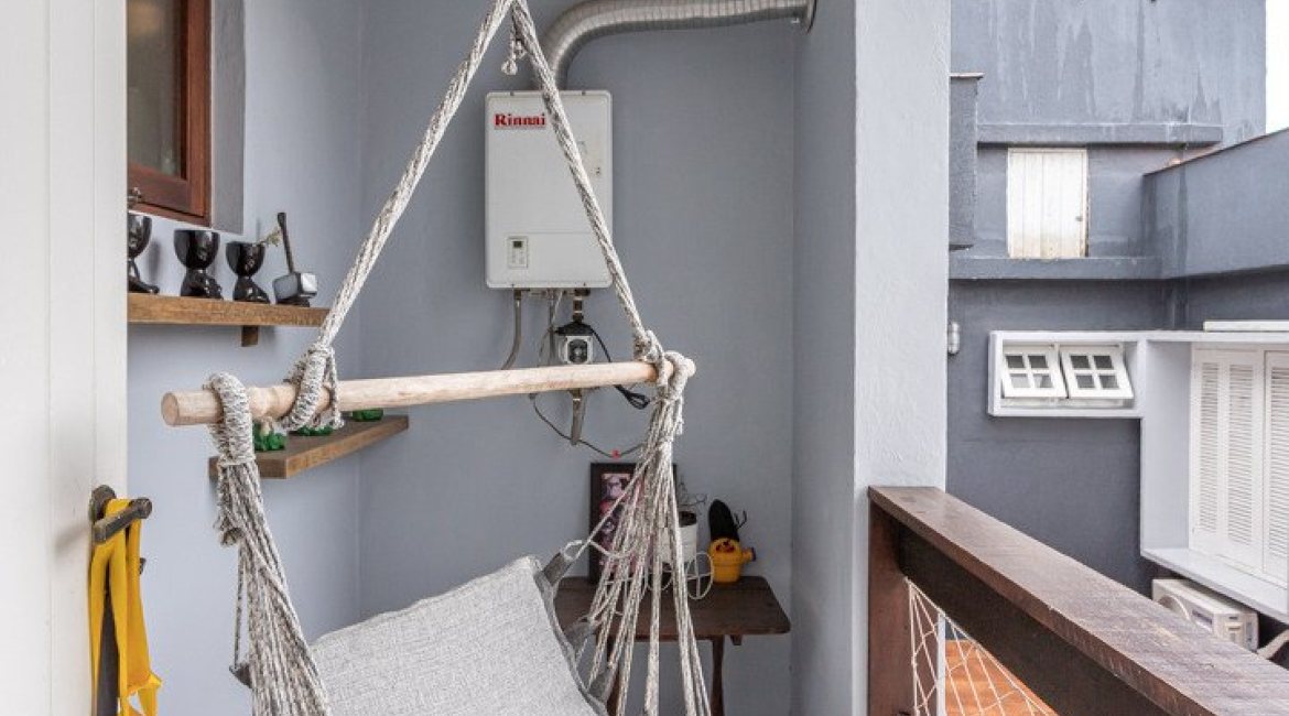 Casa em Condomínio à venda com 212m², 4 dormitórios, 1 suíte, 2 vagas, no bairro Espírito Santo em Porto Alegre