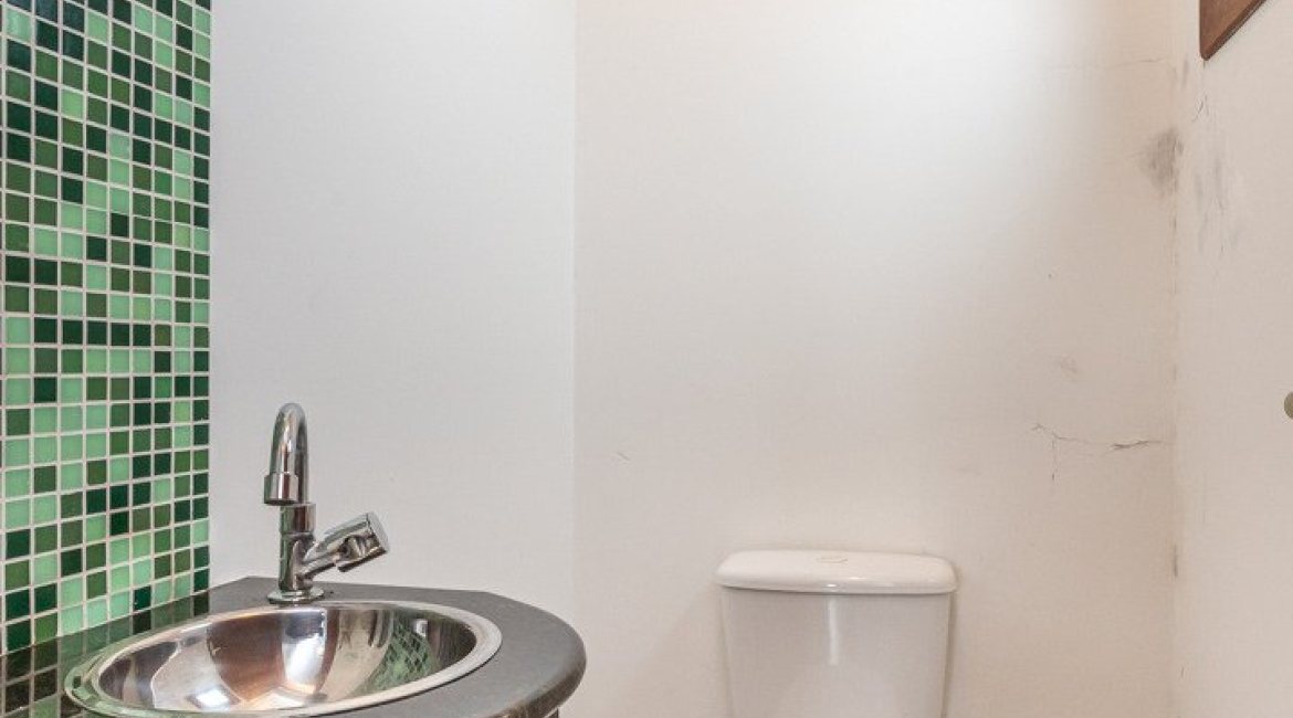 Casa em Condomínio à venda com 212m², 4 dormitórios, 1 suíte, 2 vagas, no bairro Espírito Santo em Porto Alegre