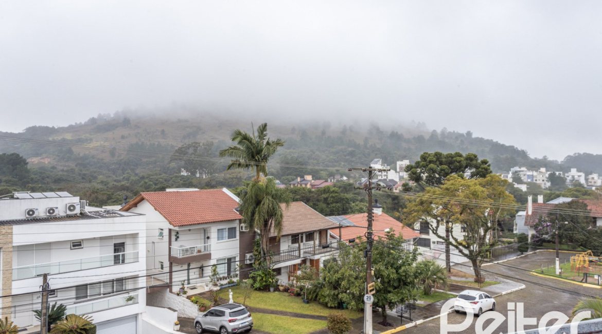 Casa em Condomínio à venda com 212m², 4 dormitórios, 1 suíte, 2 vagas, no bairro Espírito Santo em Porto Alegre