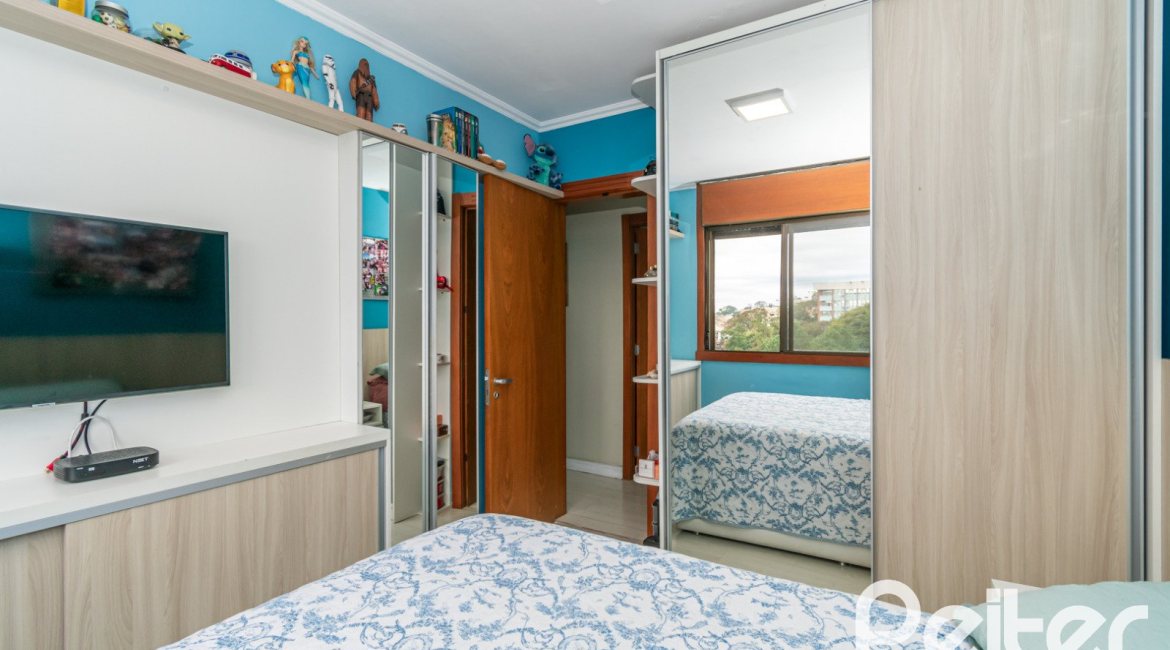 Apartamento à venda com 100m², 3 dormitórios, 1 suíte, 1 vaga, no bairro Cristal em PORTO ALEGRE