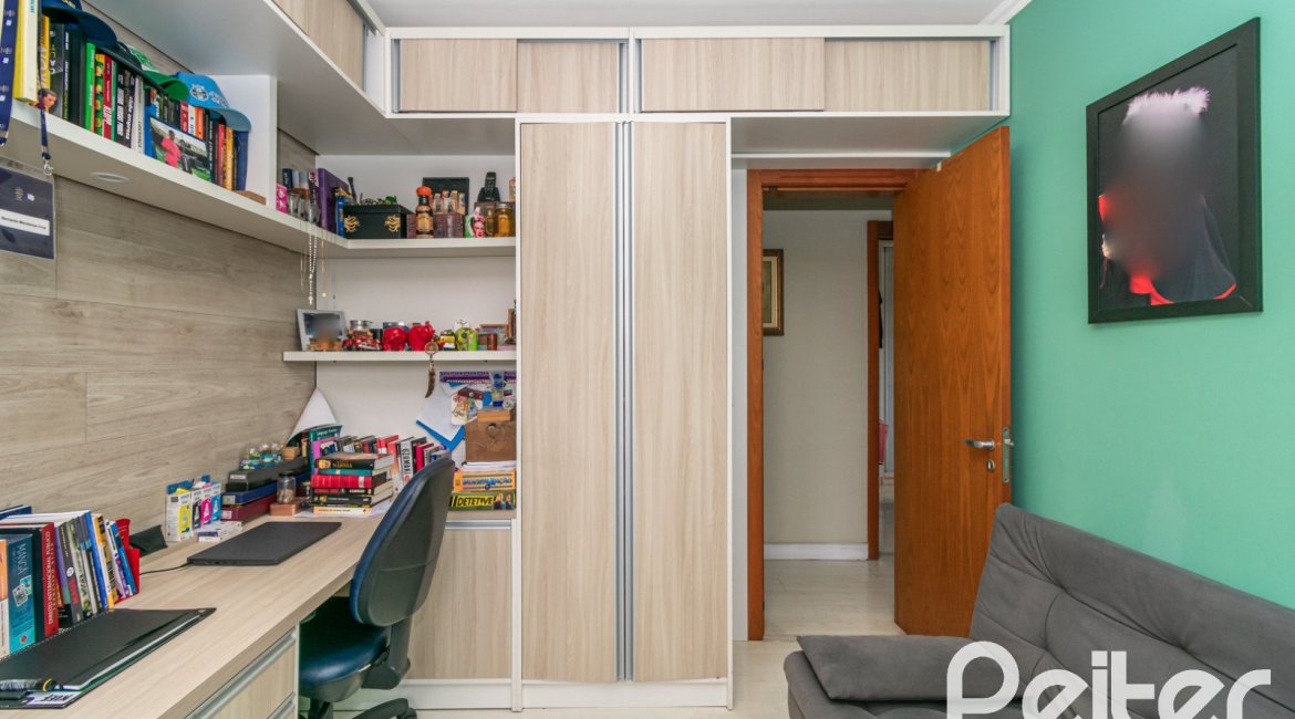 Apartamento à venda com 100m², 3 dormitórios, 1 suíte, 1 vaga, no bairro Cristal em PORTO ALEGRE