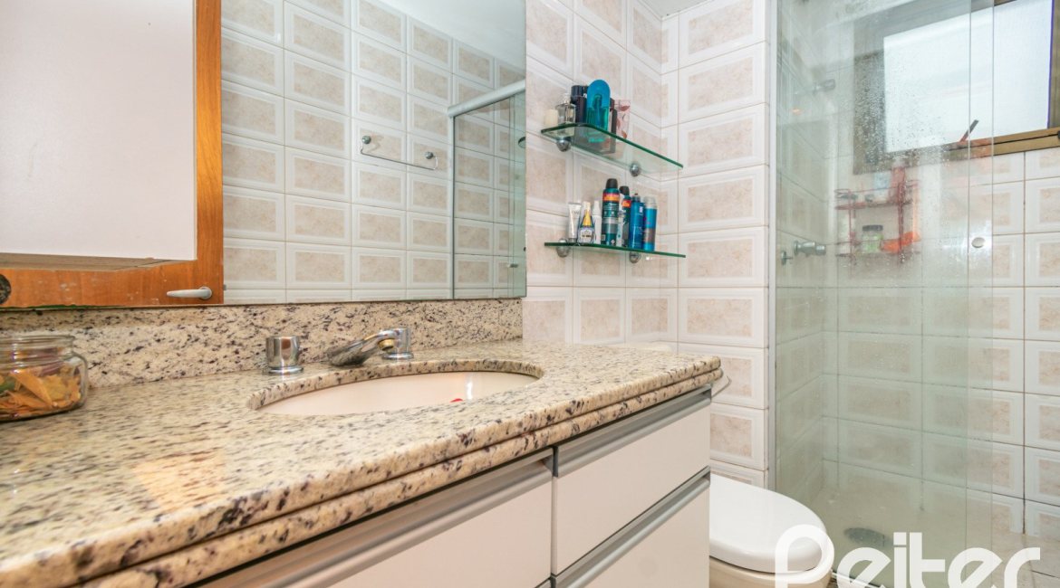 Apartamento à venda com 100m², 3 dormitórios, 1 suíte, 1 vaga, no bairro Cristal em PORTO ALEGRE