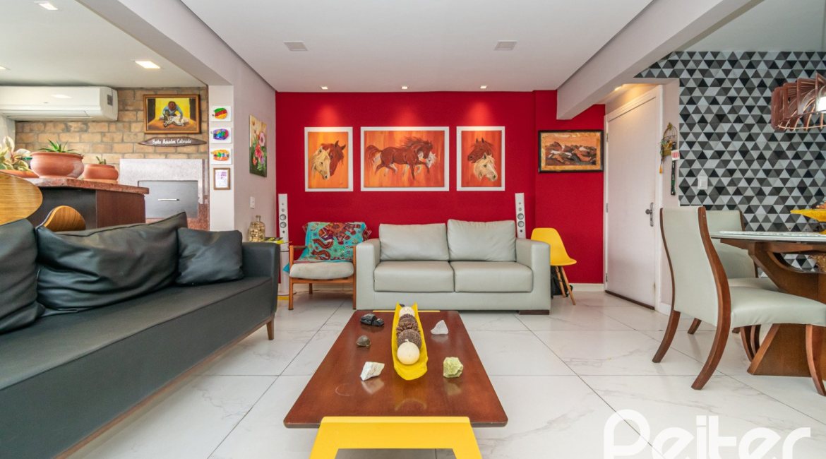 Apartamento à venda com 100m², 3 dormitórios, 1 suíte, 1 vaga, no bairro Cristal em PORTO ALEGRE