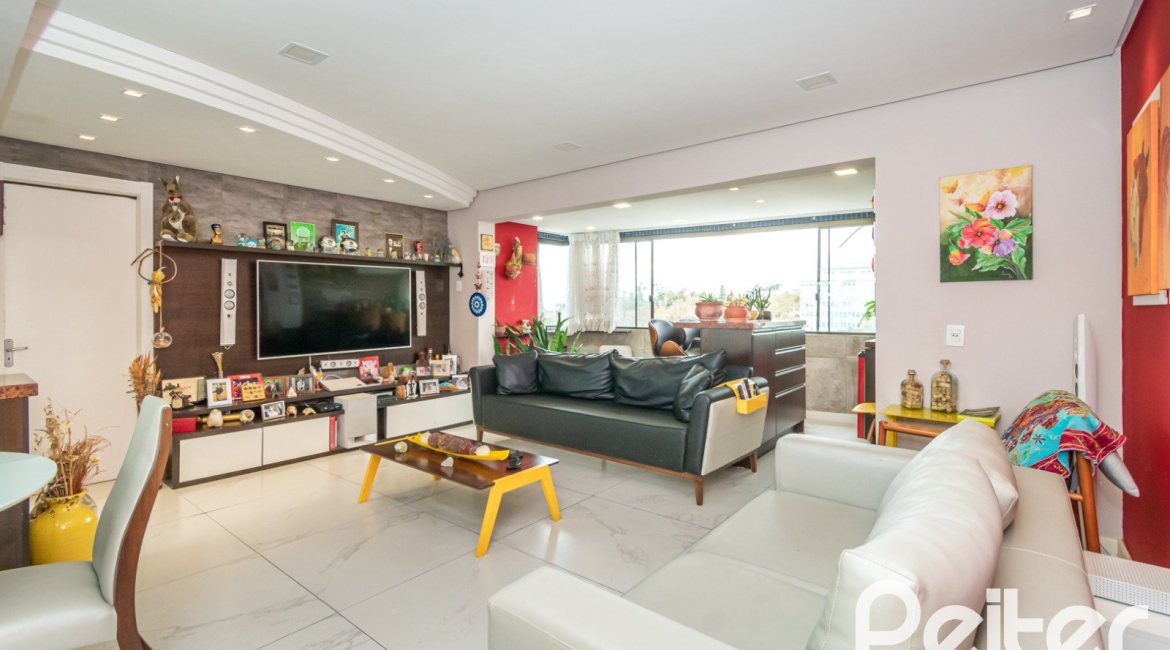 Apartamento à venda com 100m², 3 dormitórios, 1 suíte, 1 vaga, no bairro Cristal em PORTO ALEGRE