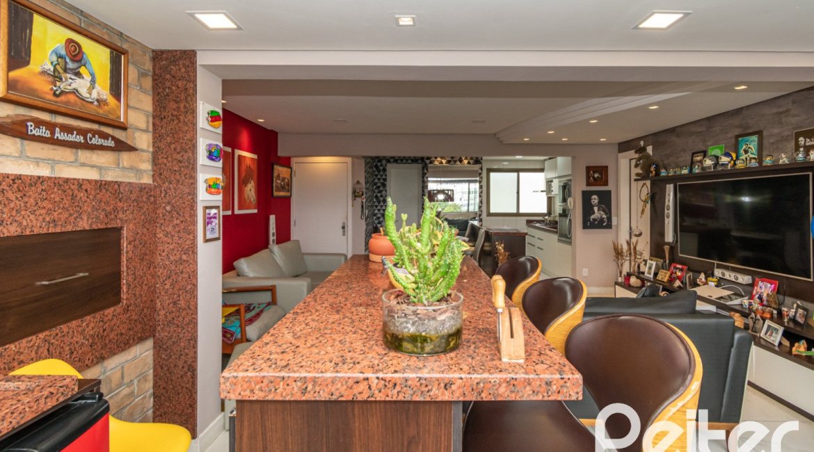 Apartamento à venda com 100m², 3 dormitórios, 1 suíte, 1 vaga, no bairro Cristal em PORTO ALEGRE