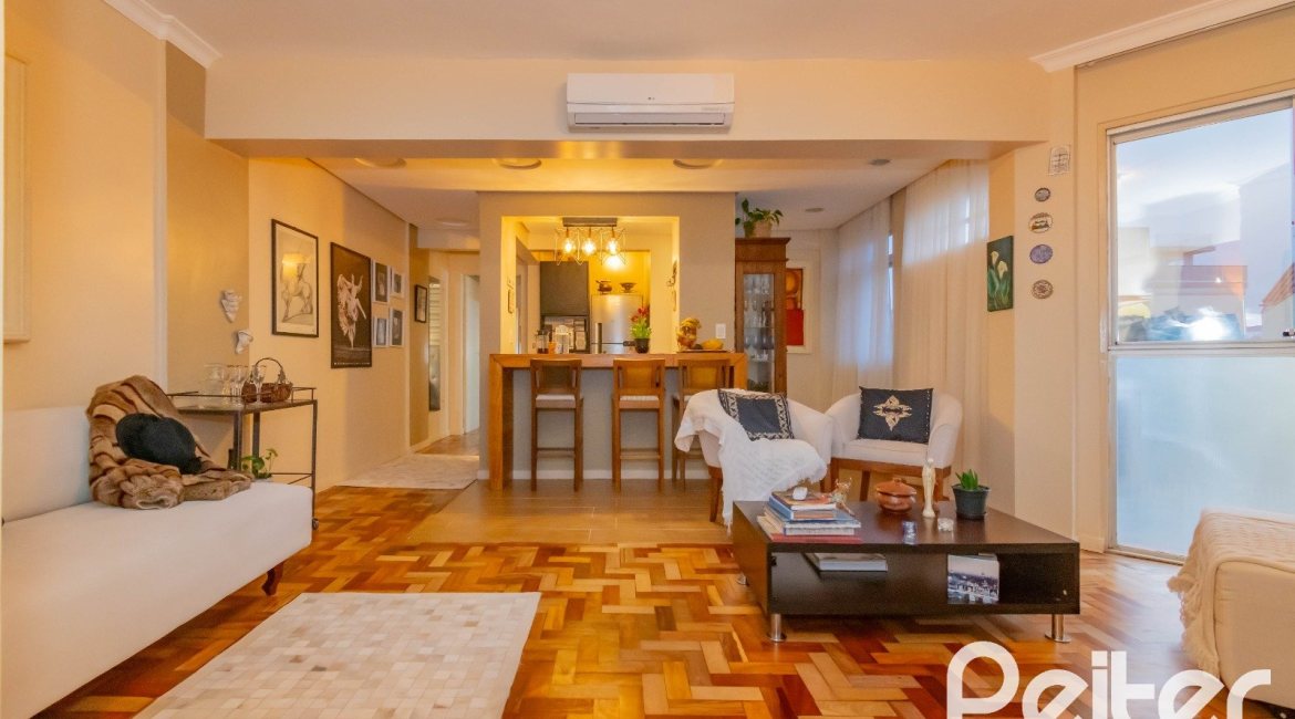 Apartamento à venda com 59m², 2 dormitórios, 1 suíte, 1 vaga, no bairro Cristal em Porto Alegre