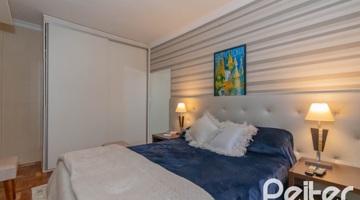 Apartamento à venda com 59m², 2 dormitórios, 1 suíte, 1 vaga, no bairro Cristal em Porto Alegre