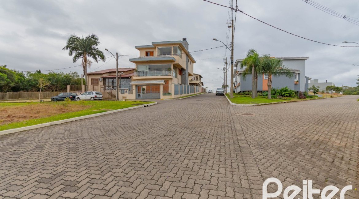 Terreno em condomínio à venda com 229m², no bairro Campo Novo em Porto Alegre