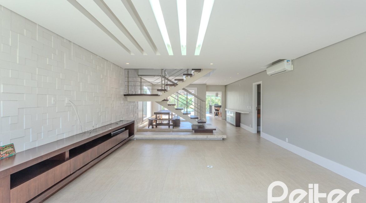 Casa em Condomínio à venda com 270m², 3 dormitórios, 2 suítes, 3 vagas, no bairro Terra Ville em PORTO ALEGRE