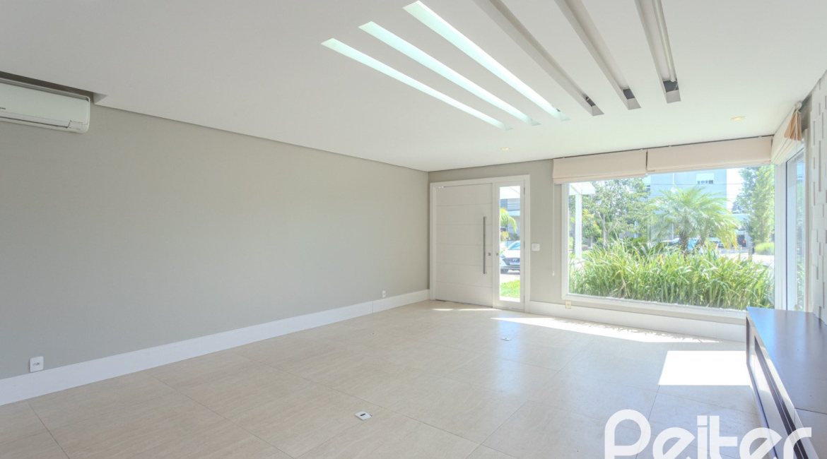 Casa em Condomínio à venda com 270m², 3 dormitórios, 2 suítes, 3 vagas, no bairro Terra Ville em PORTO ALEGRE
