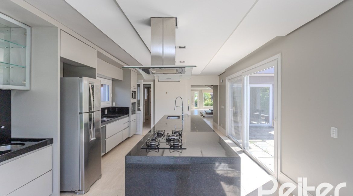 Casa em Condomínio à venda com 270m², 3 dormitórios, 2 suítes, 3 vagas, no bairro Terra Ville em PORTO ALEGRE