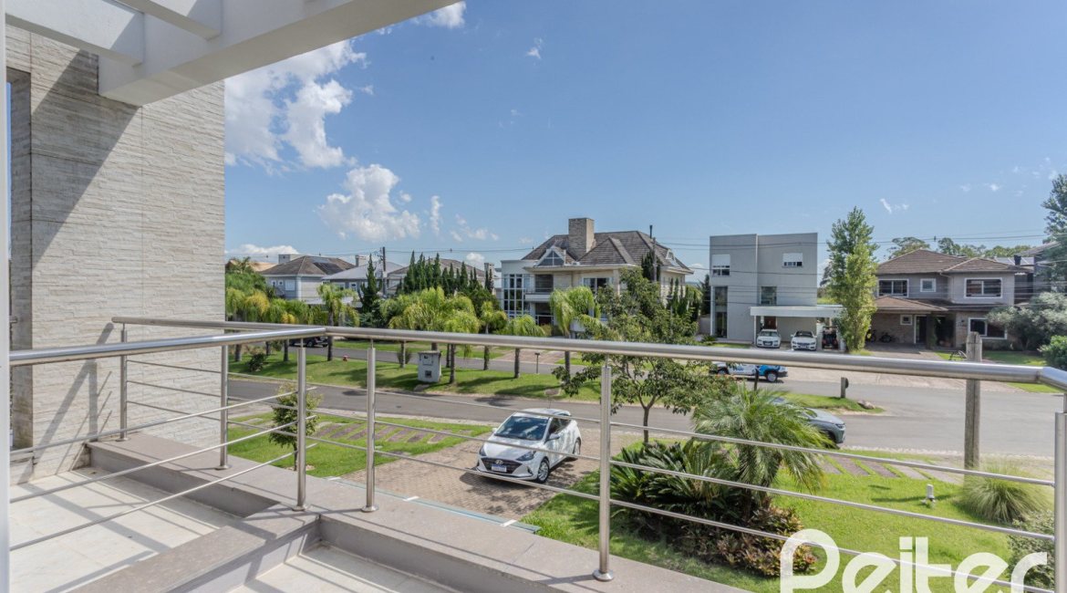 Casa em Condomínio à venda com 270m², 3 dormitórios, 2 suítes, 3 vagas, no bairro Terra Ville em PORTO ALEGRE